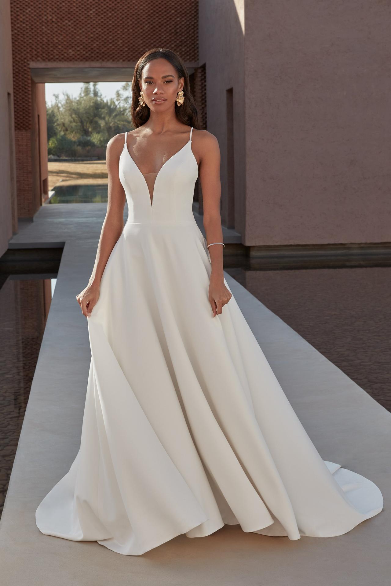 robe-de-mariee-simple-pour-mariage-civil-874nhd.jpg