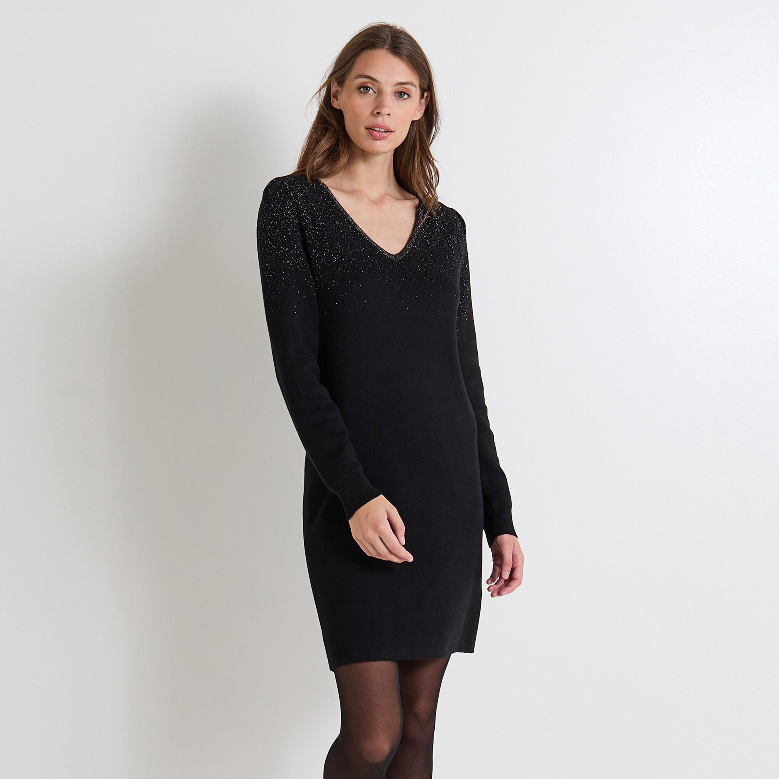 robe-pull-noir-710rik-1.jpg